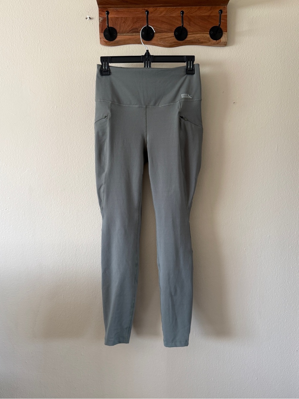 Eddie Bauer Olive Sage Green Zipper Pocket Workout Trail Leggings Size S
